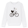 pull enfant blanc avec le dessin d'un cycliste sur son vélo qui mange un bout de pizza